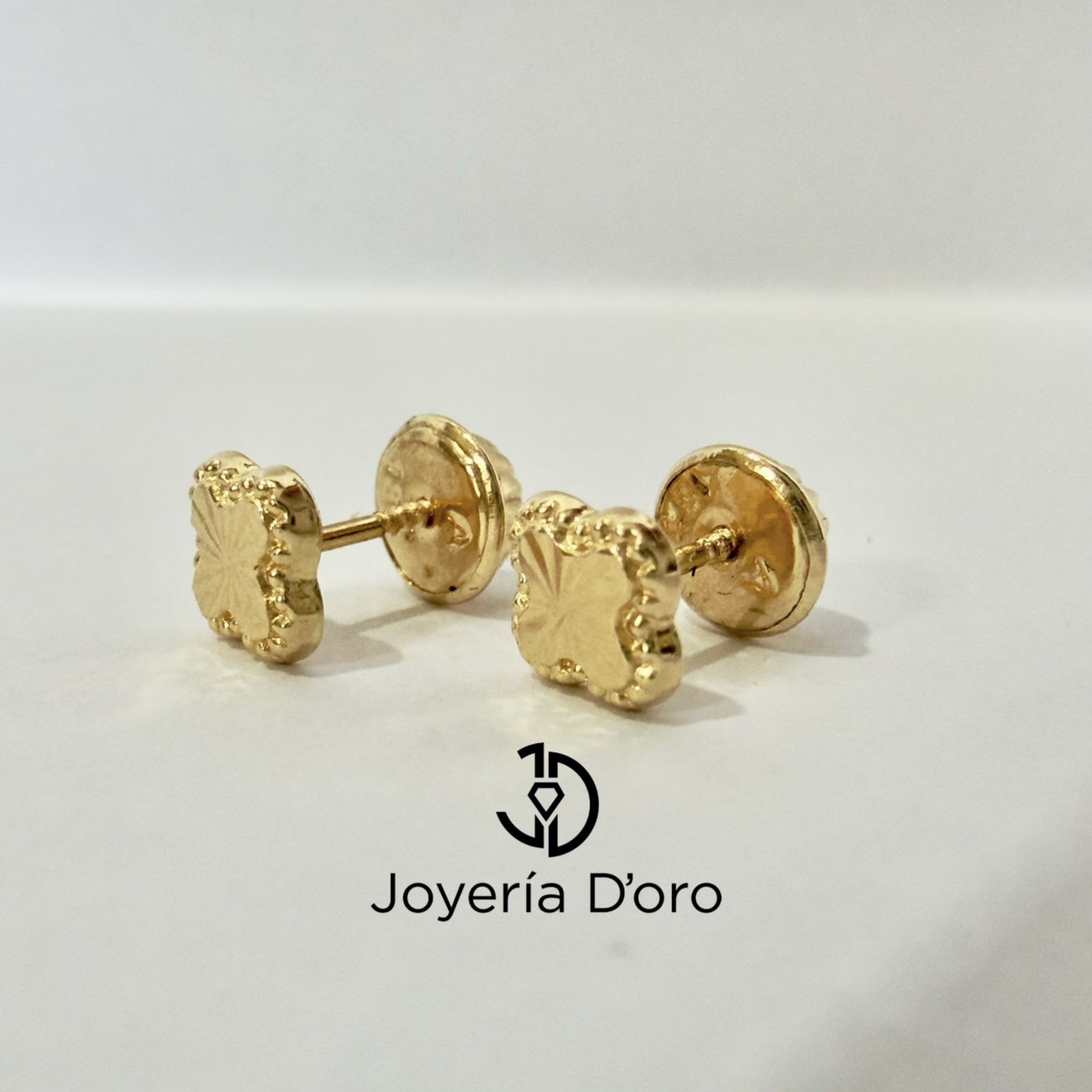 TOPO TREBOL DIAMANTADO / 0.55GR / ORO AMARILLO 18K - miniatura 2