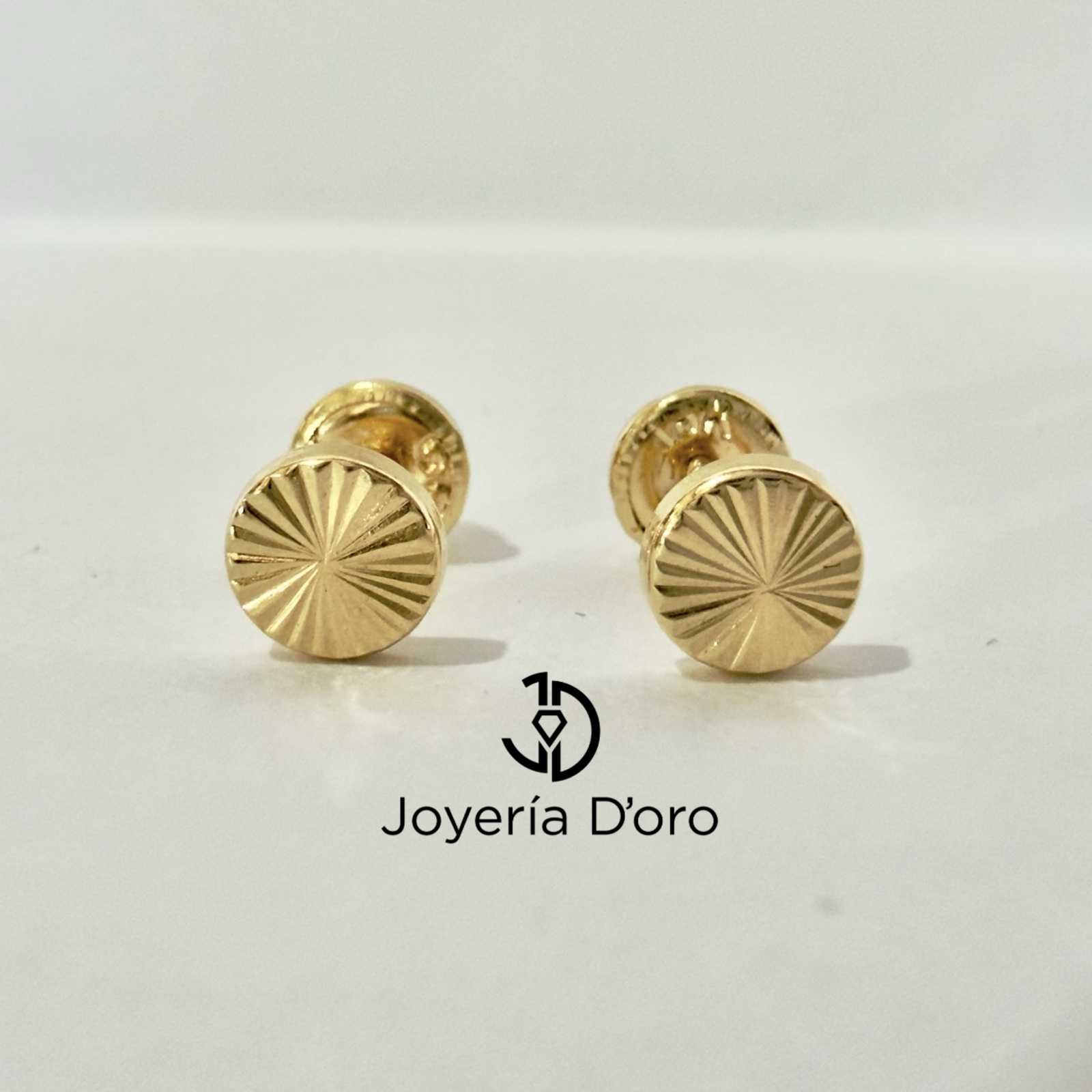 TOPO CIRCULO DIAMANTADO / 0.63GR / ORO AMARILLO 18K - imagen 1