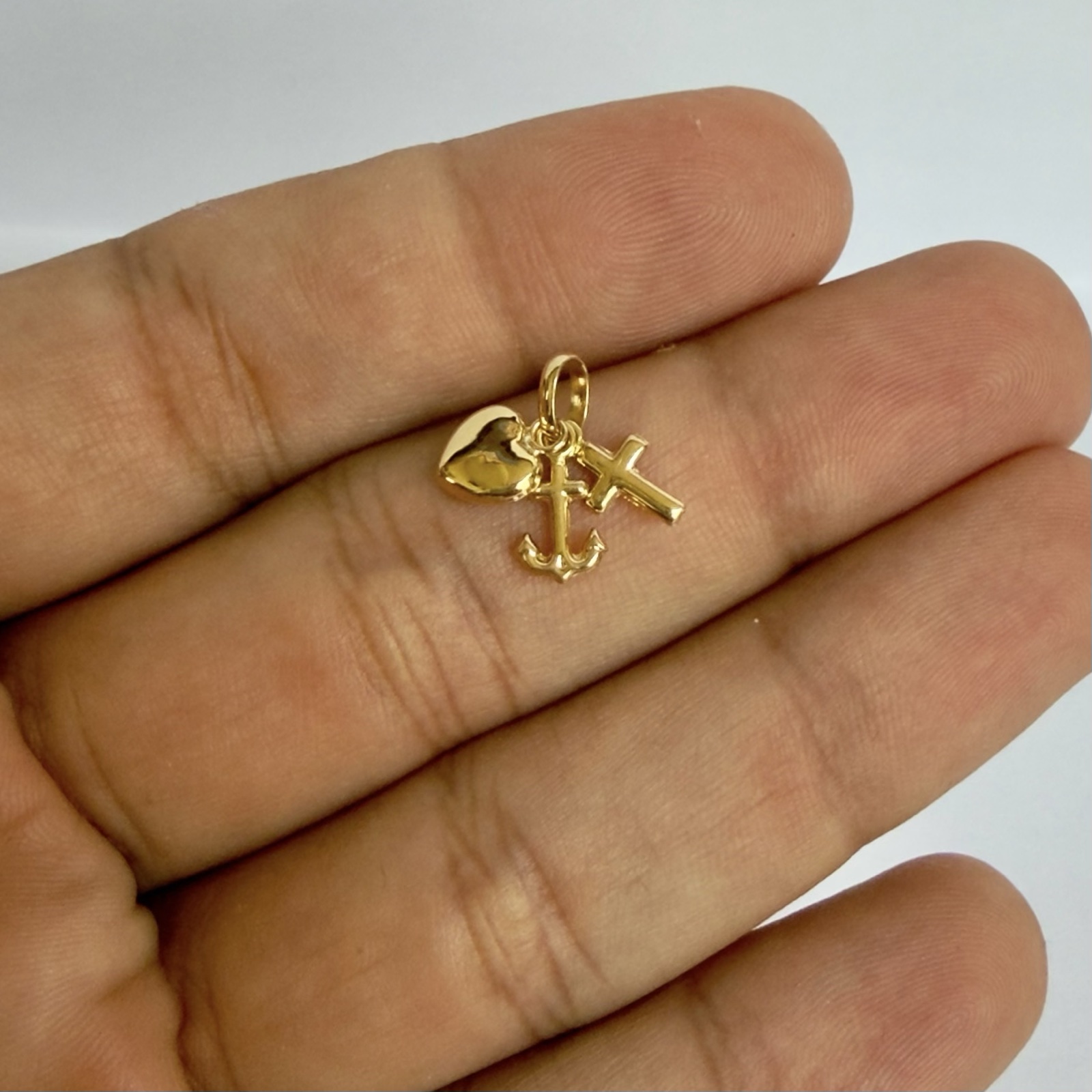 DIJE DE LAS 3 GRACIAS / 0.52GR / ORO AMARILLO 18K - miniatura 2