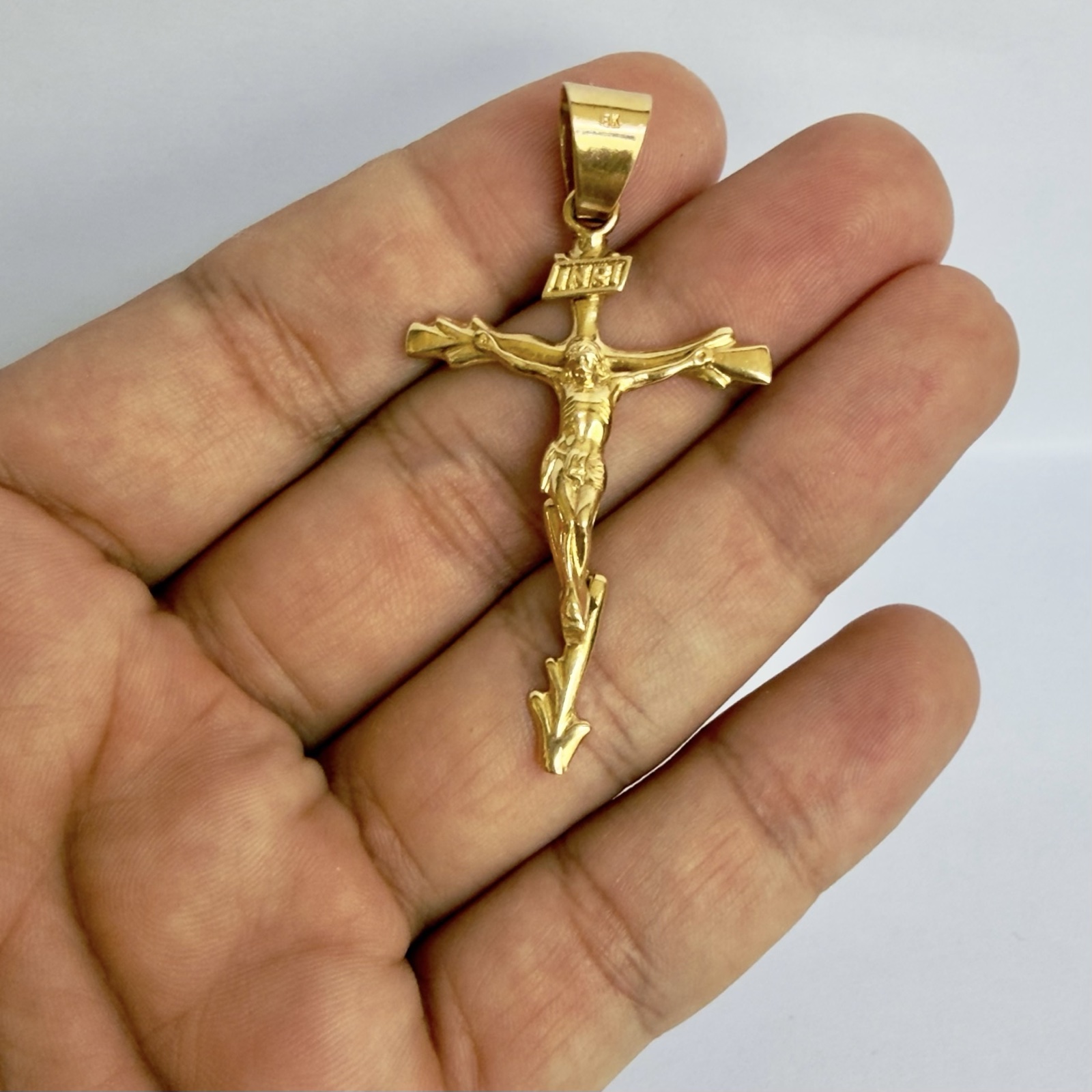 DIJE CRUZ CRISTO / 6.98GR / ORO AMARILLO 18K - miniatura 2