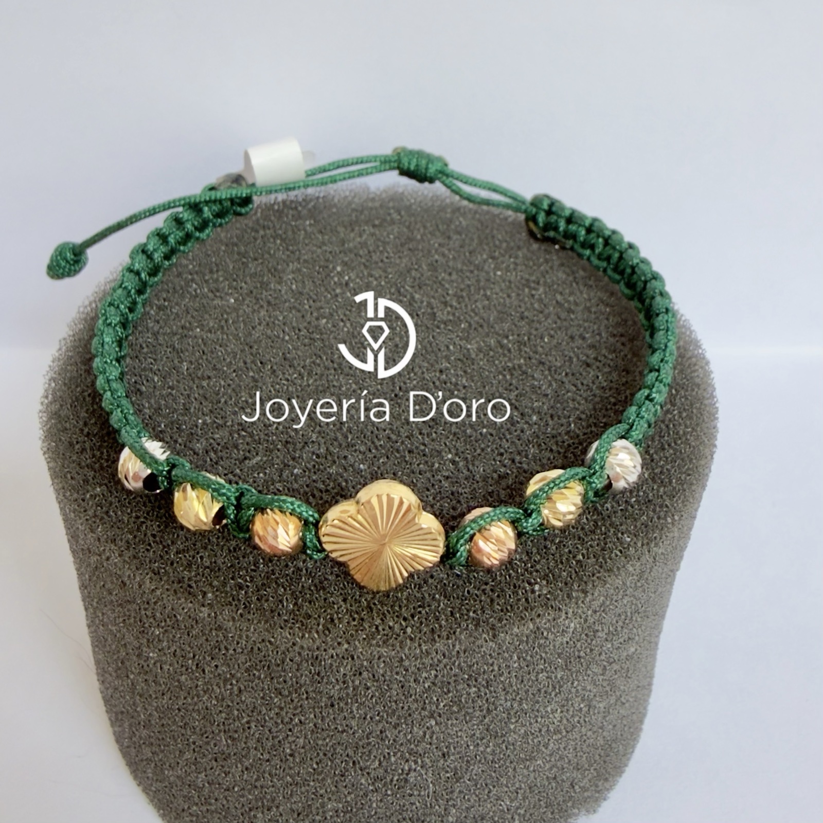 PULSERA TEJIDA VERDE CON TREBOL DIAMANTADO Y 6 BOLAS #6 / 1.27GR / 3 OROS AMARILLO BLANCO Y ROSA 18K - miniatura 2