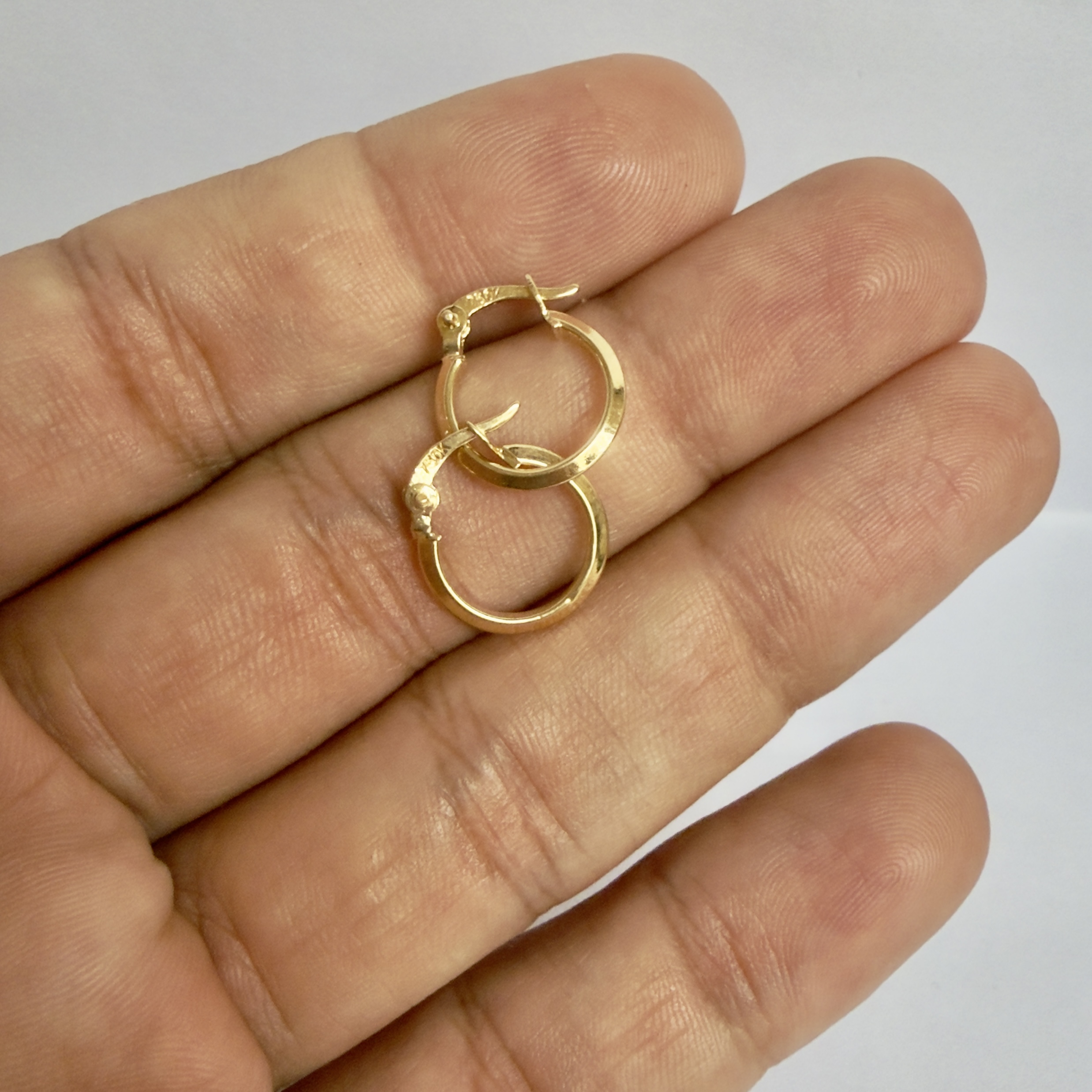 ARETE CANDONGAS / 0.84GR / ORO AMARILLO 18K - miniatura 2