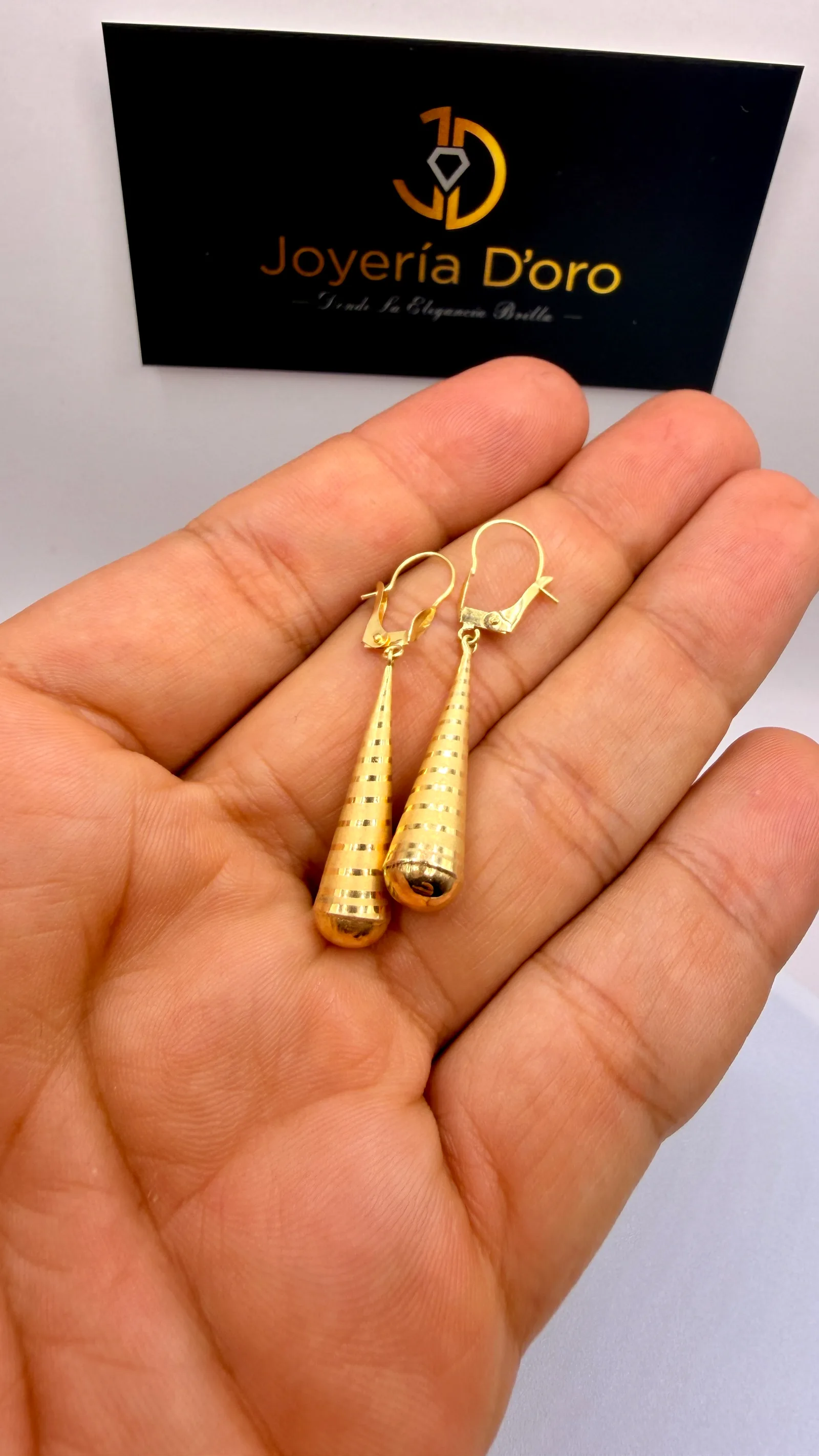 ARETE COLGANTE / 1.12GR / ORO AMARILLO 18K - miniatura 2