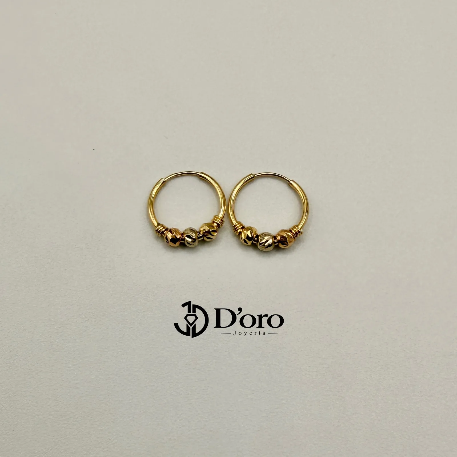 ARETE CANDONGAS CON BOLAS / 0.96GR / ORO AMARILLO 18K